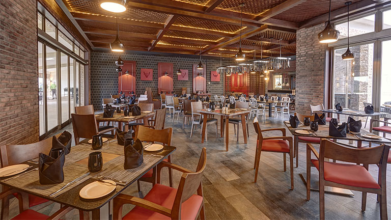 12anuro2-royalton-antigua-rest-hunter-steakhouse