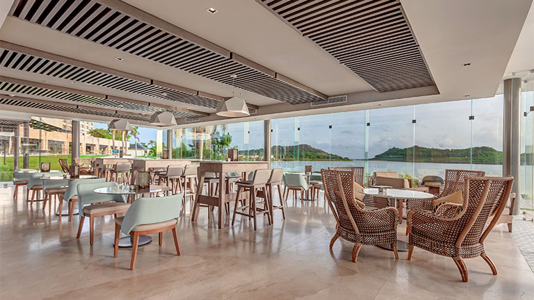 13anuro2-royalton-antigua-rest-scoops