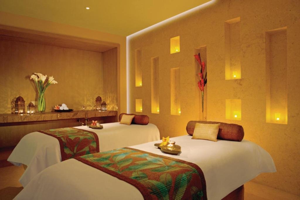 Secrets The Vine Cancun resort