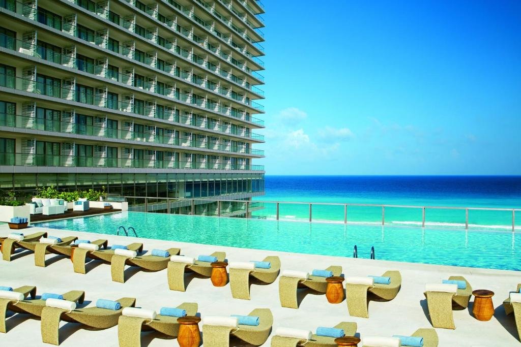 Secrets The Vine Cancun resort