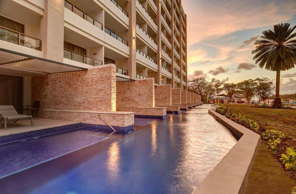 Royalton Antigua resort