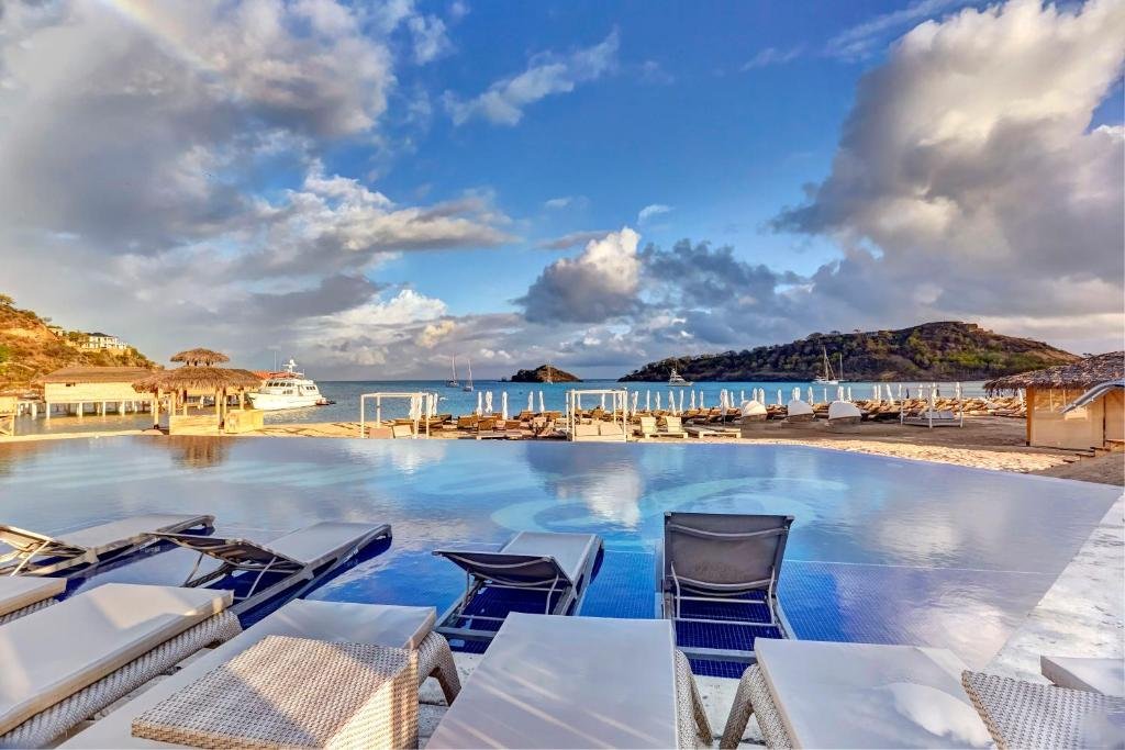 Royalton Antigua resort