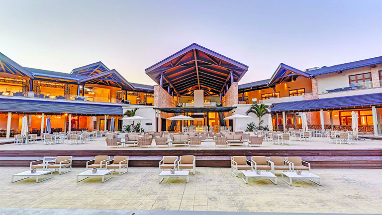 1royalton-st-lucia-lobby