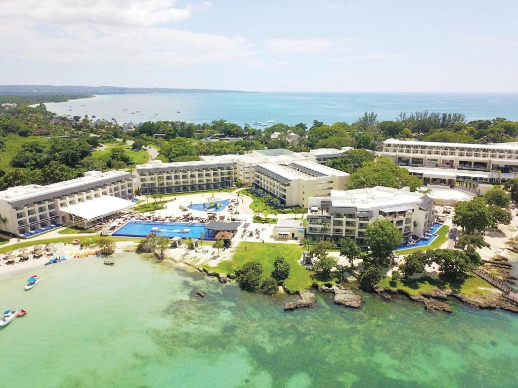Royalton Negril resort
