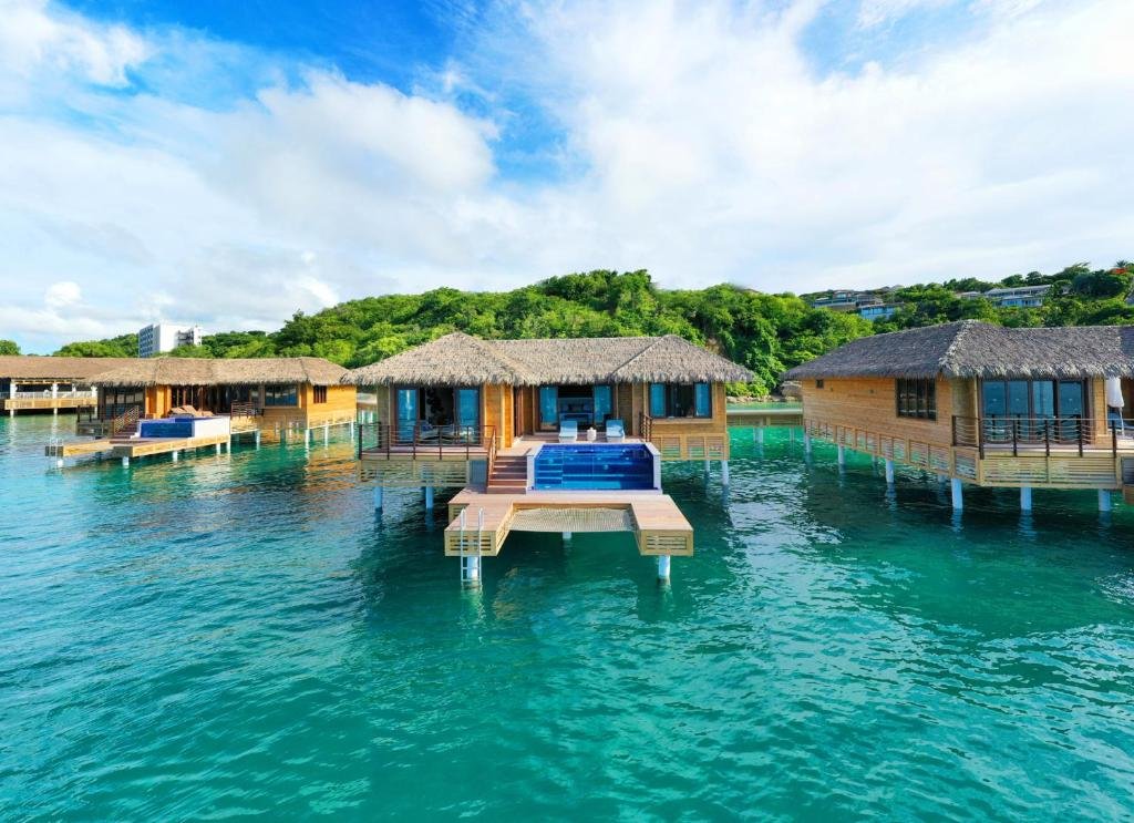 Royalton Antigua resort