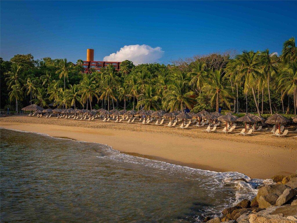 Las Brisas Huatulco resort
