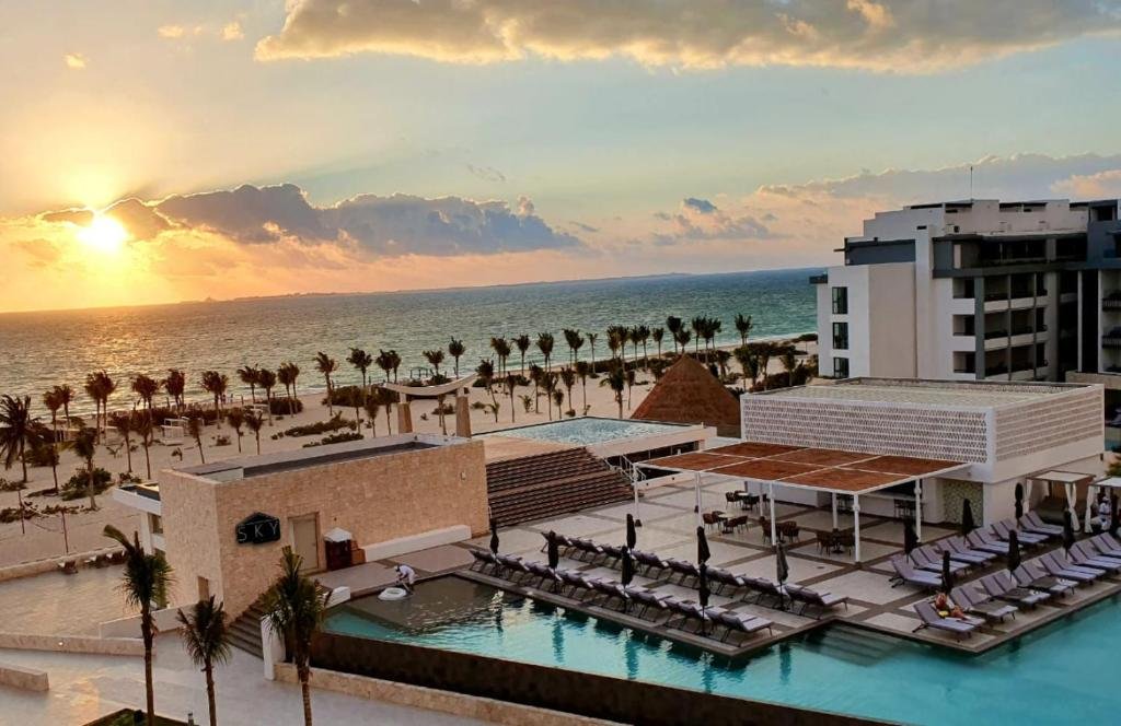 Majestic Elegance Costa Mujeres resort