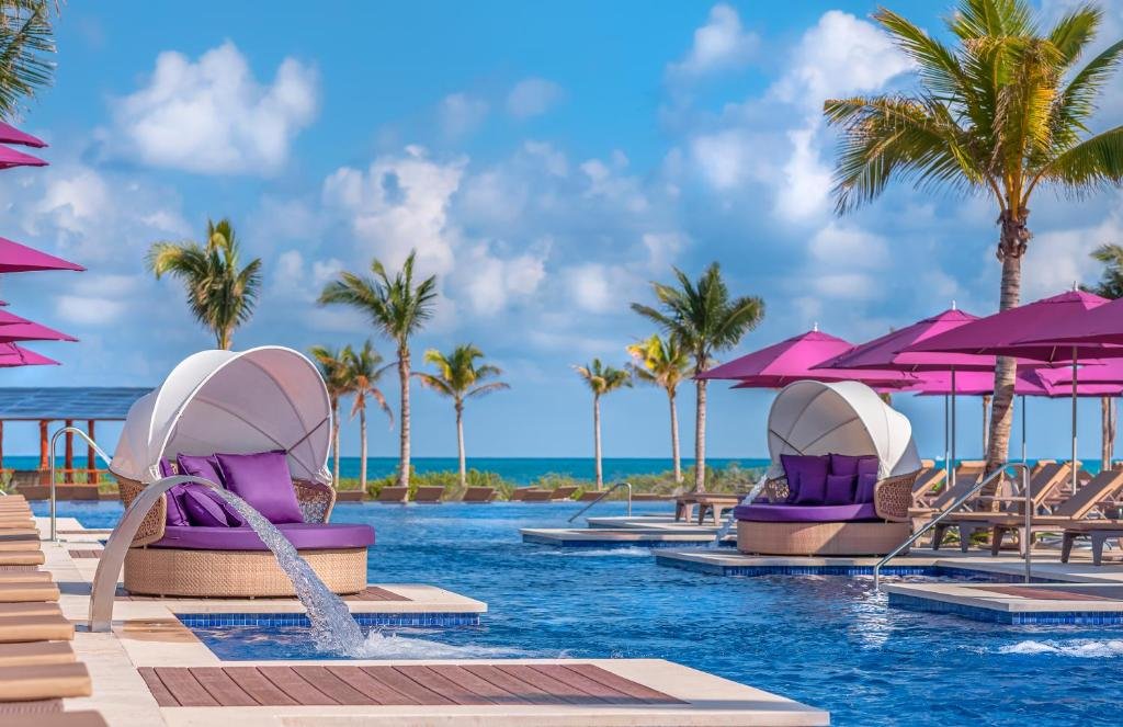 Planet Hollywood by Royalton Cancun resort