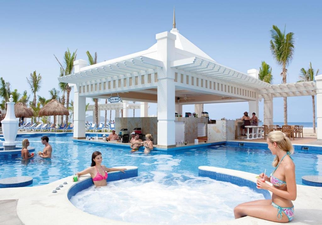 Riu Emerald Bay resort