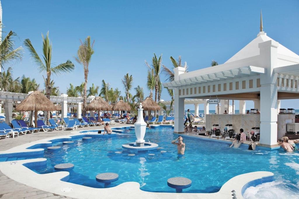 Riu Emerald Bay resort