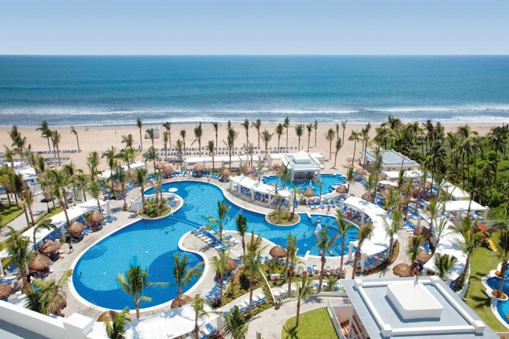Riu Emerald Bay resort