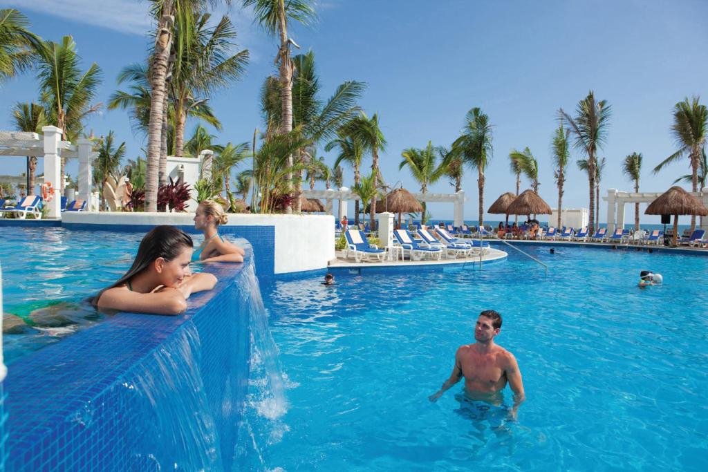 Riu Emerald Bay resort
