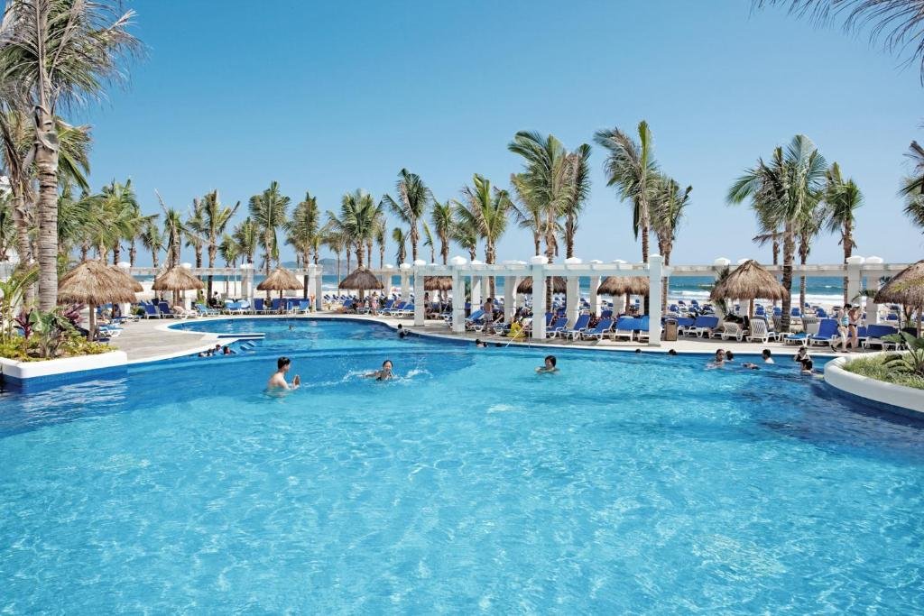 Riu Emerald Bay resort