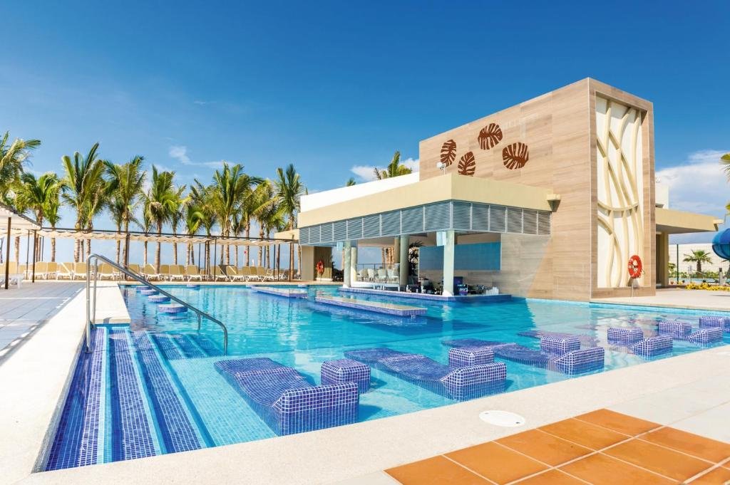 Riu Emerald Bay resort