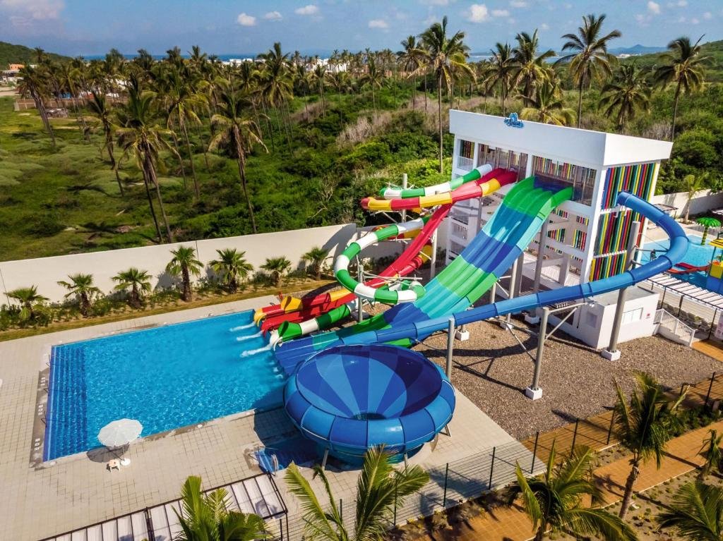 Riu Emerald Bay resort