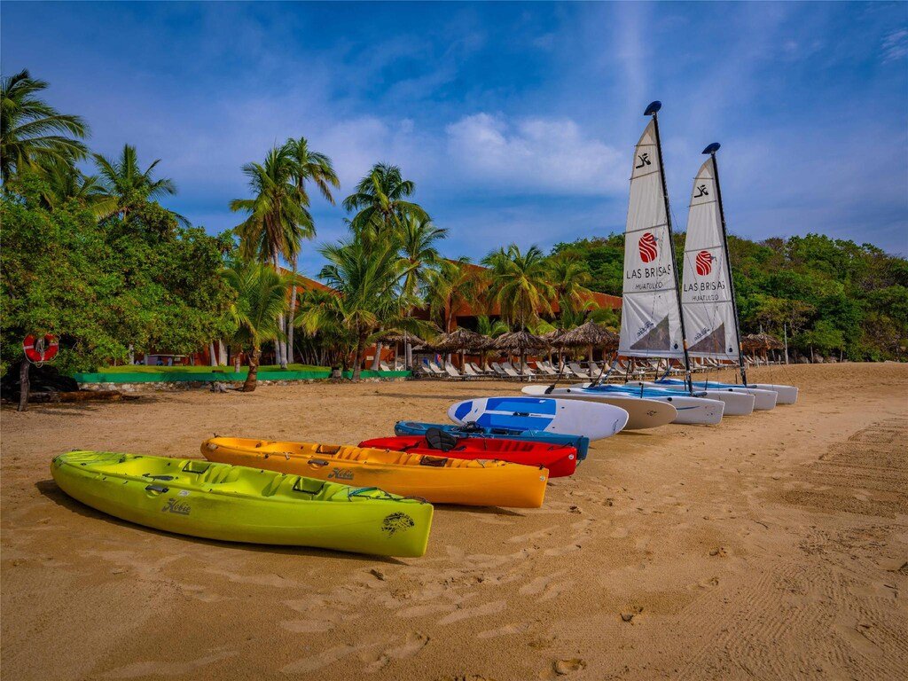 Las Brisas Huatulco resort