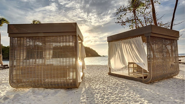 2royalton-st-lucia-beach-cabanas