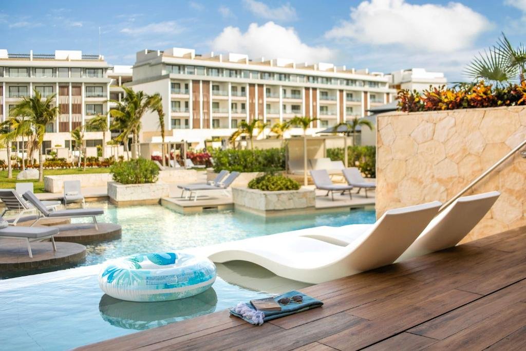 Majestic Elegance Costa Mujeres resort