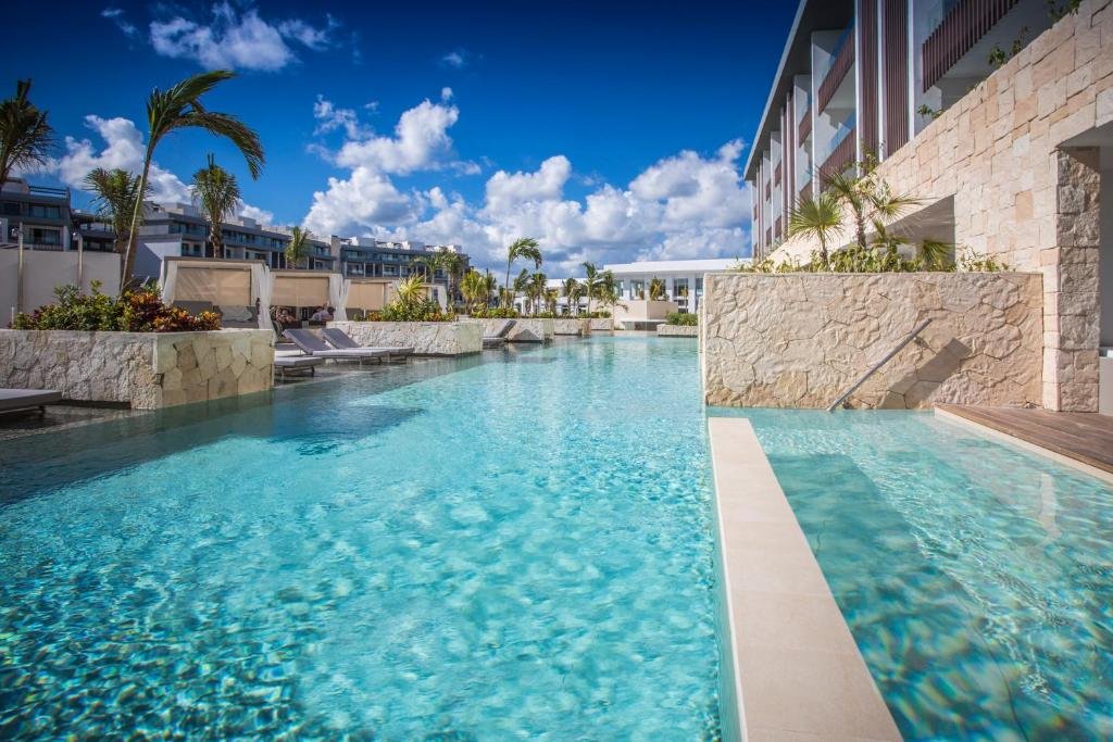 Majestic Elegance Costa Mujeres resort