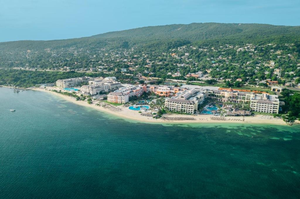 Iberostar Selection Rose Hall Suites resort