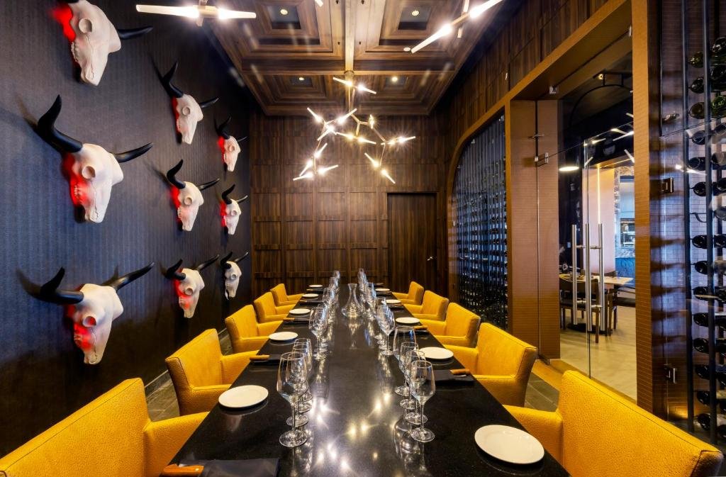 Planet Hollywood by Royalton Cancun resort