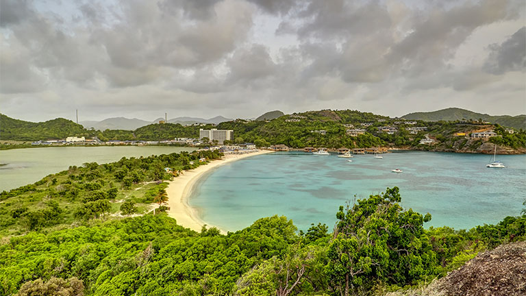 3anuro2-royalton-antigua-overview