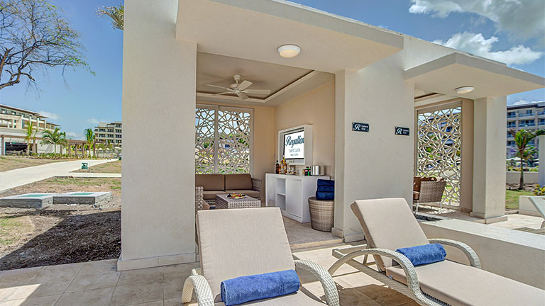 3royalton-st-lucia-pool-cabana