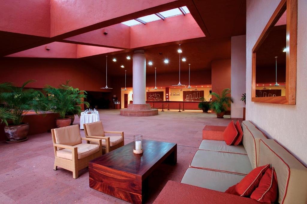 Las Brisas Huatulco resort