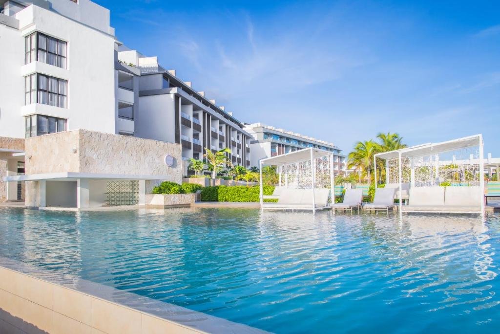 Majestic Elegance Costa Mujeres resort