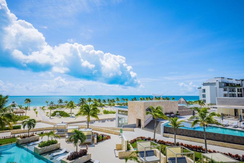 Majestic Elegance Costa Mujeres resort