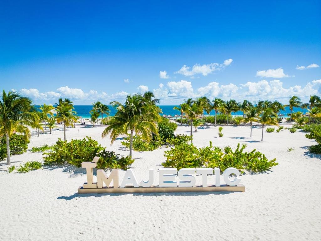 Majestic Elegance Costa Mujeres resort