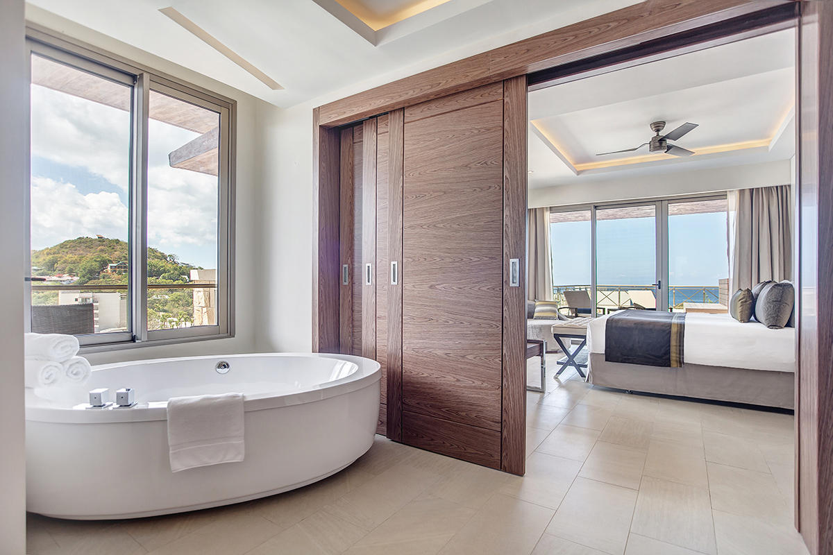 Diamond Club Luxury Presidential One Bedroom Suite