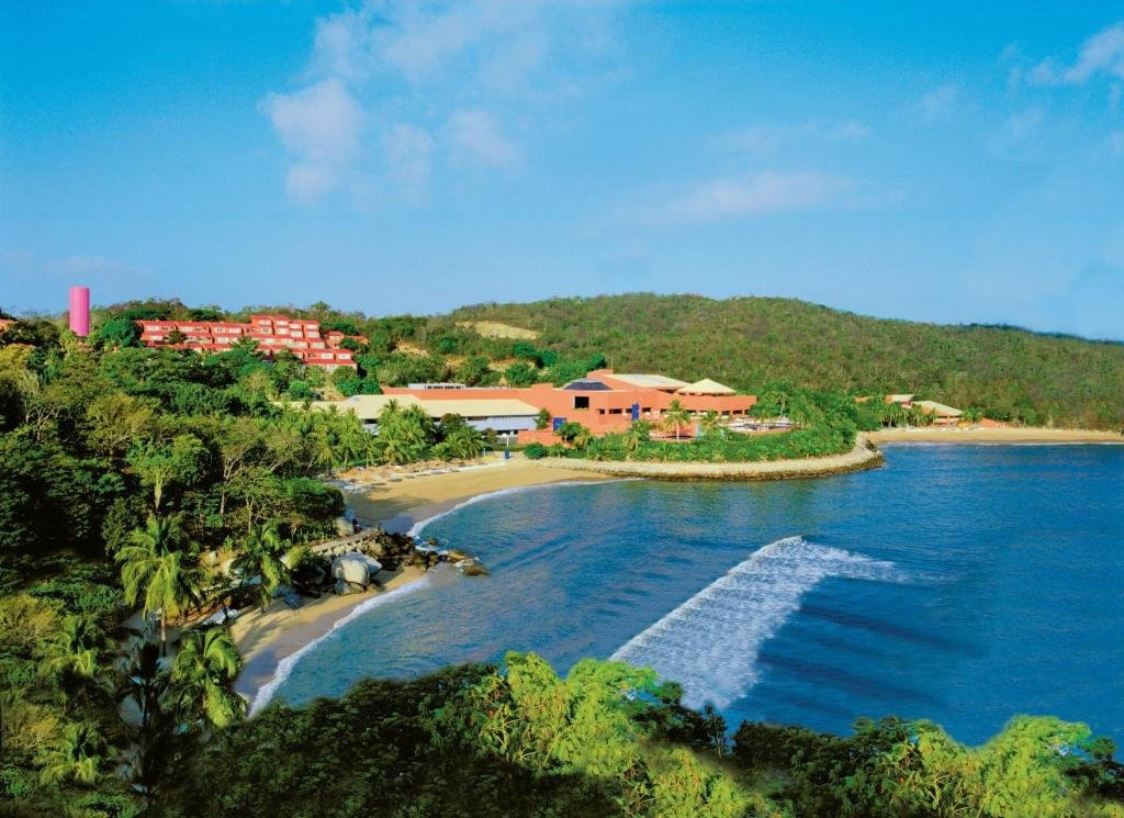 Las Brisas Huatulco resort