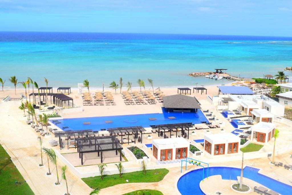 Royalton Blue Waters resort
