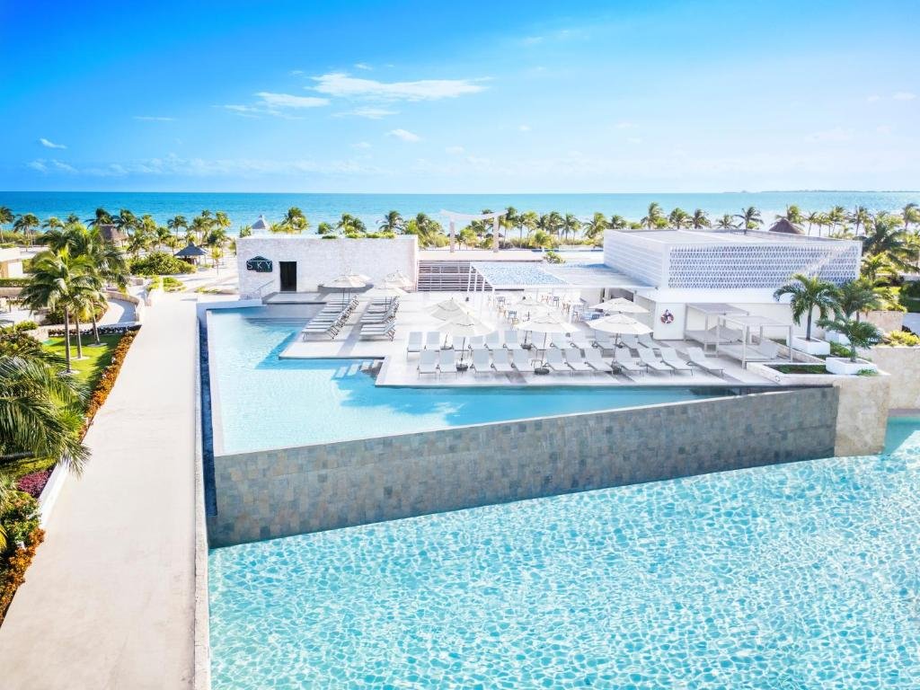 Majestic Elegance Costa Mujeres resort