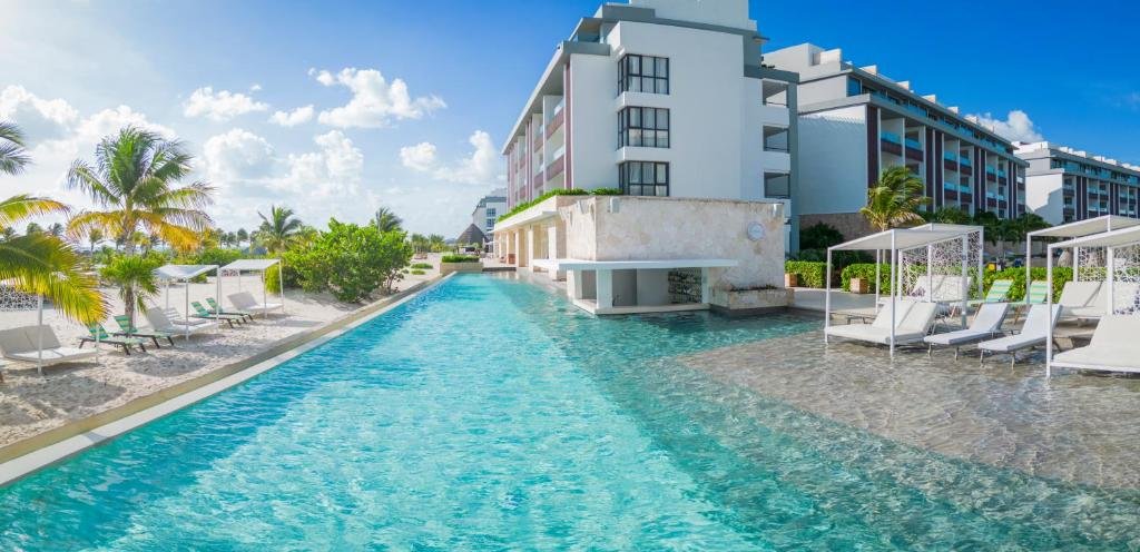 Majestic Elegance Costa Mujeres resort