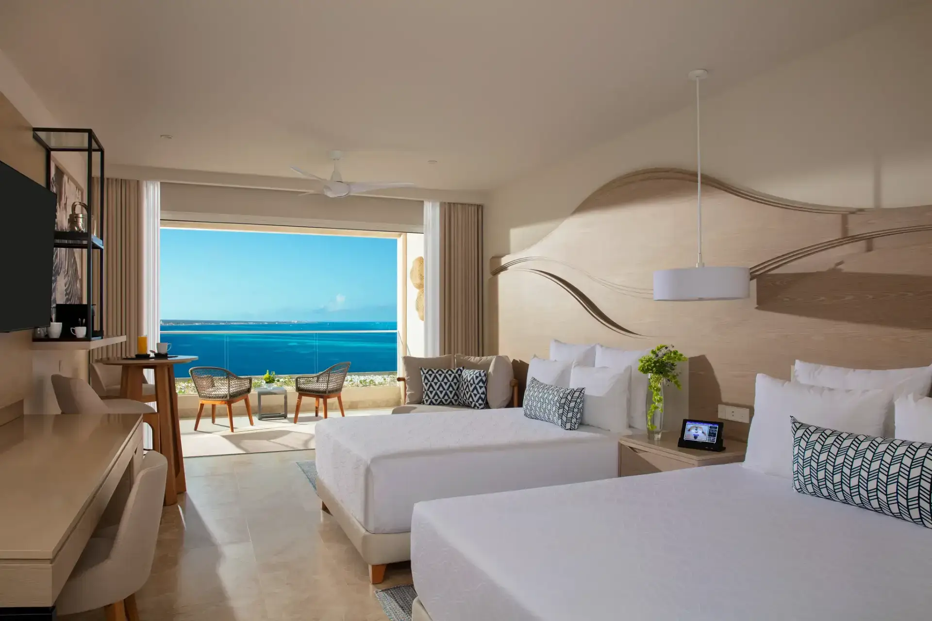 Xcelerate Junior Suite Live Big Ocean Front