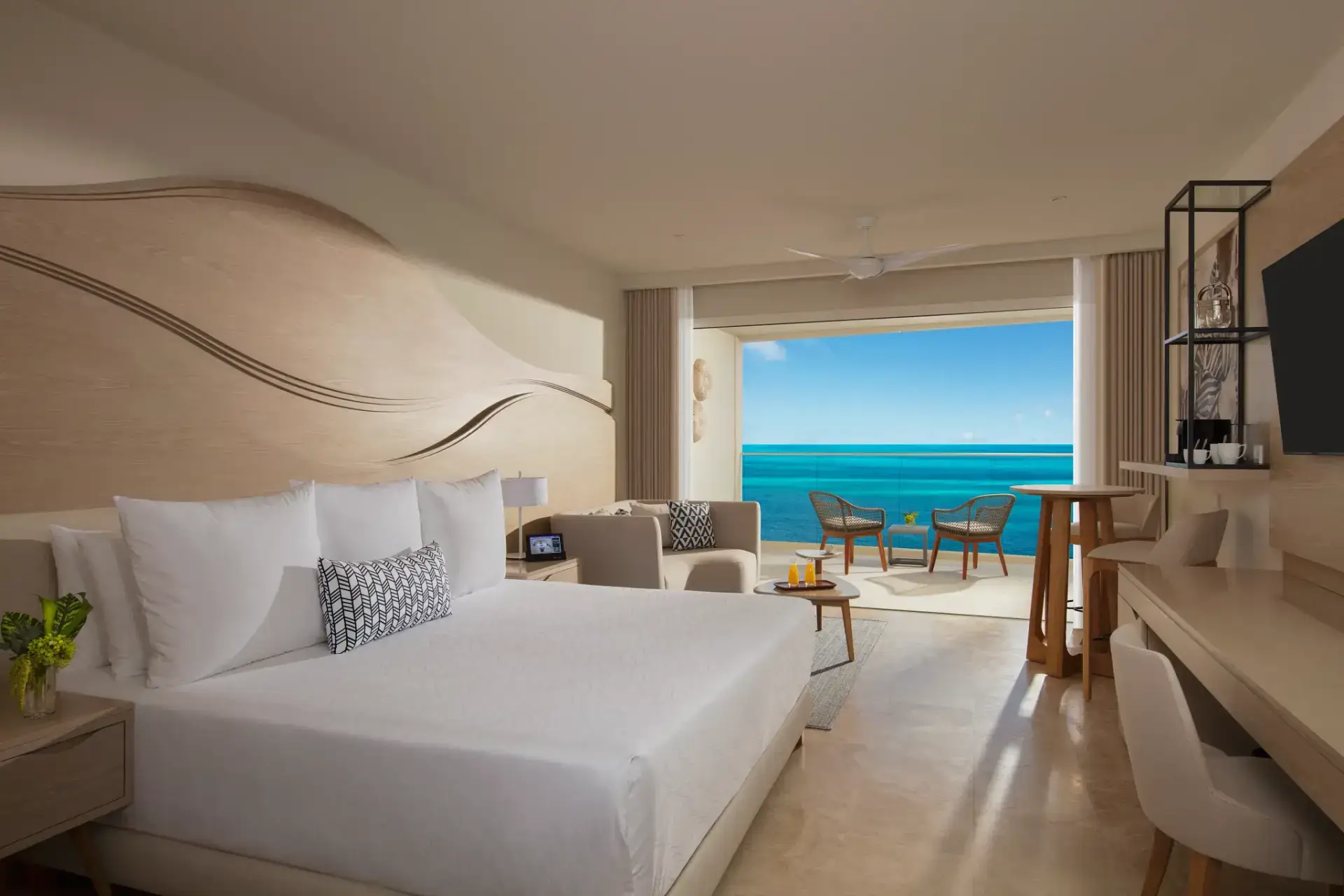 Xcelerate Junior Suite Ocean Front