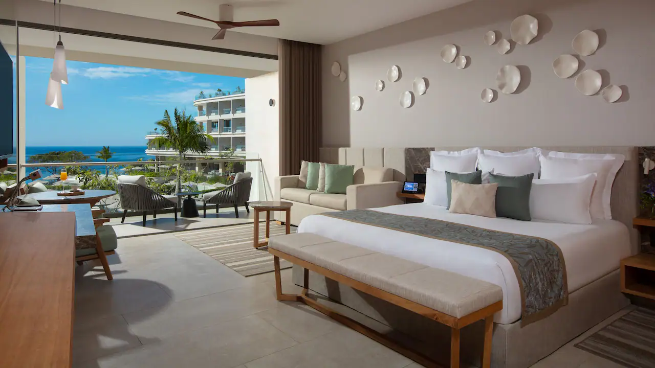 Junior Suite Ocean Front King or Double