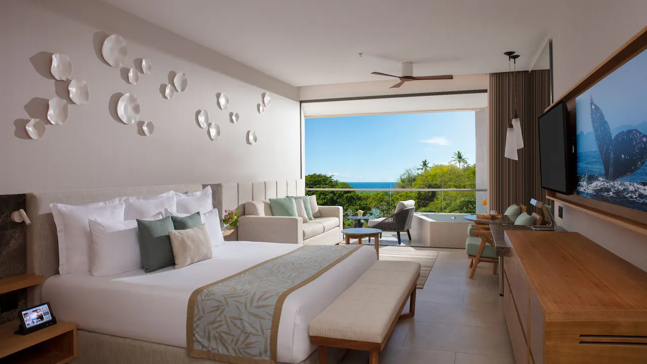 Preferred Club Junior Suite Panoramic View King or Double
