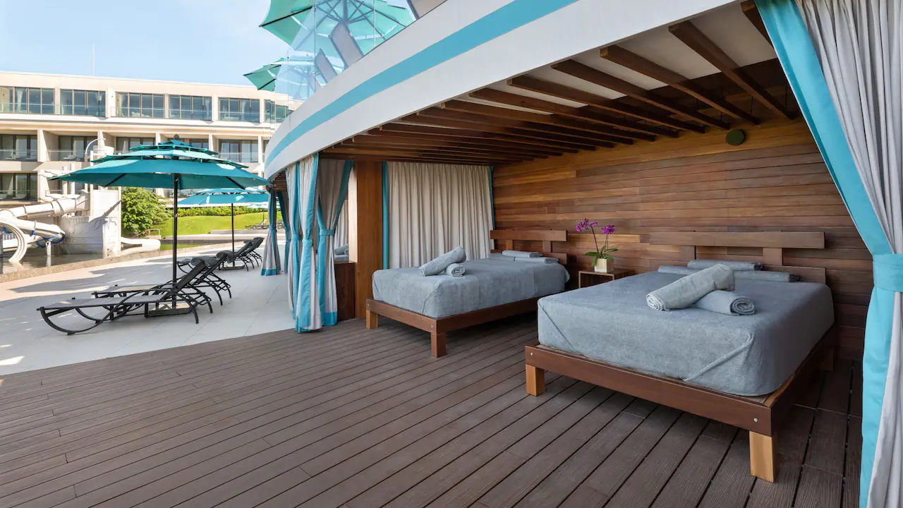 DRBMI-P0045-Tortuga-Bali-Beds.16x9