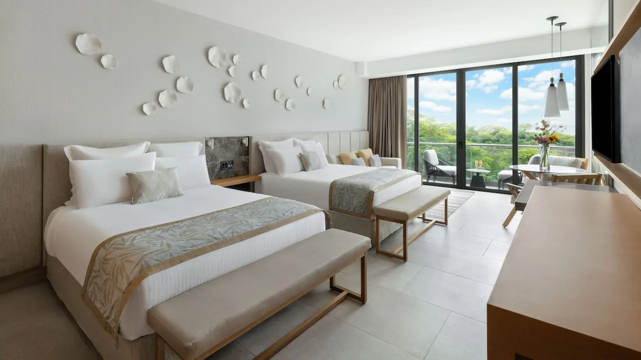 Preferred Club Jr. Suite Water Park View 2 Queen Beds