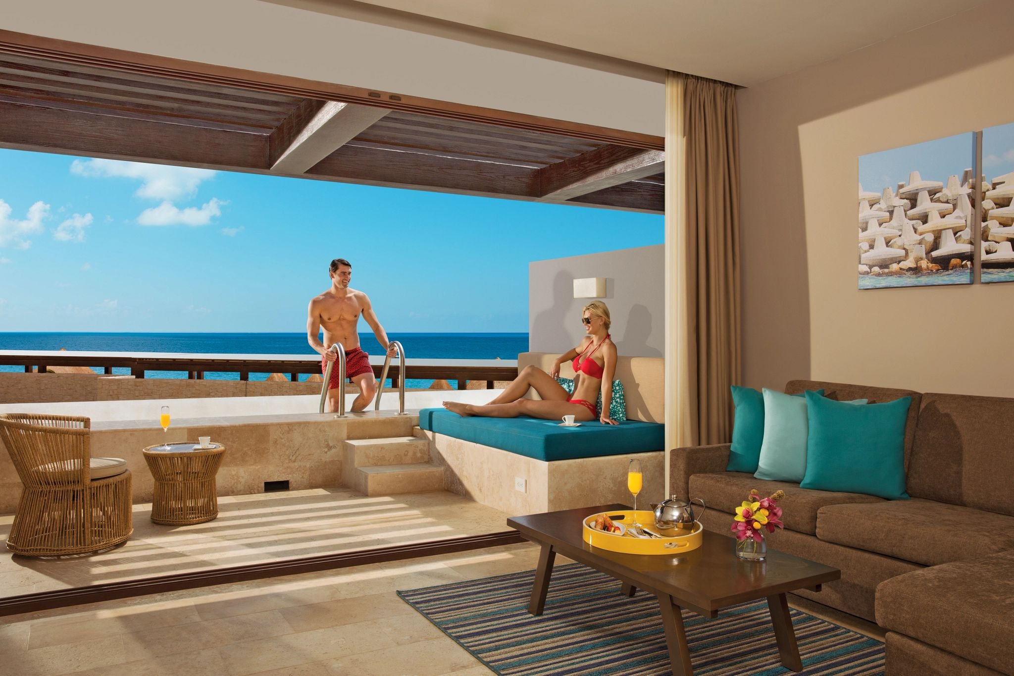 Preferred Club Junior Suite Swim Out Ocean View Queen
