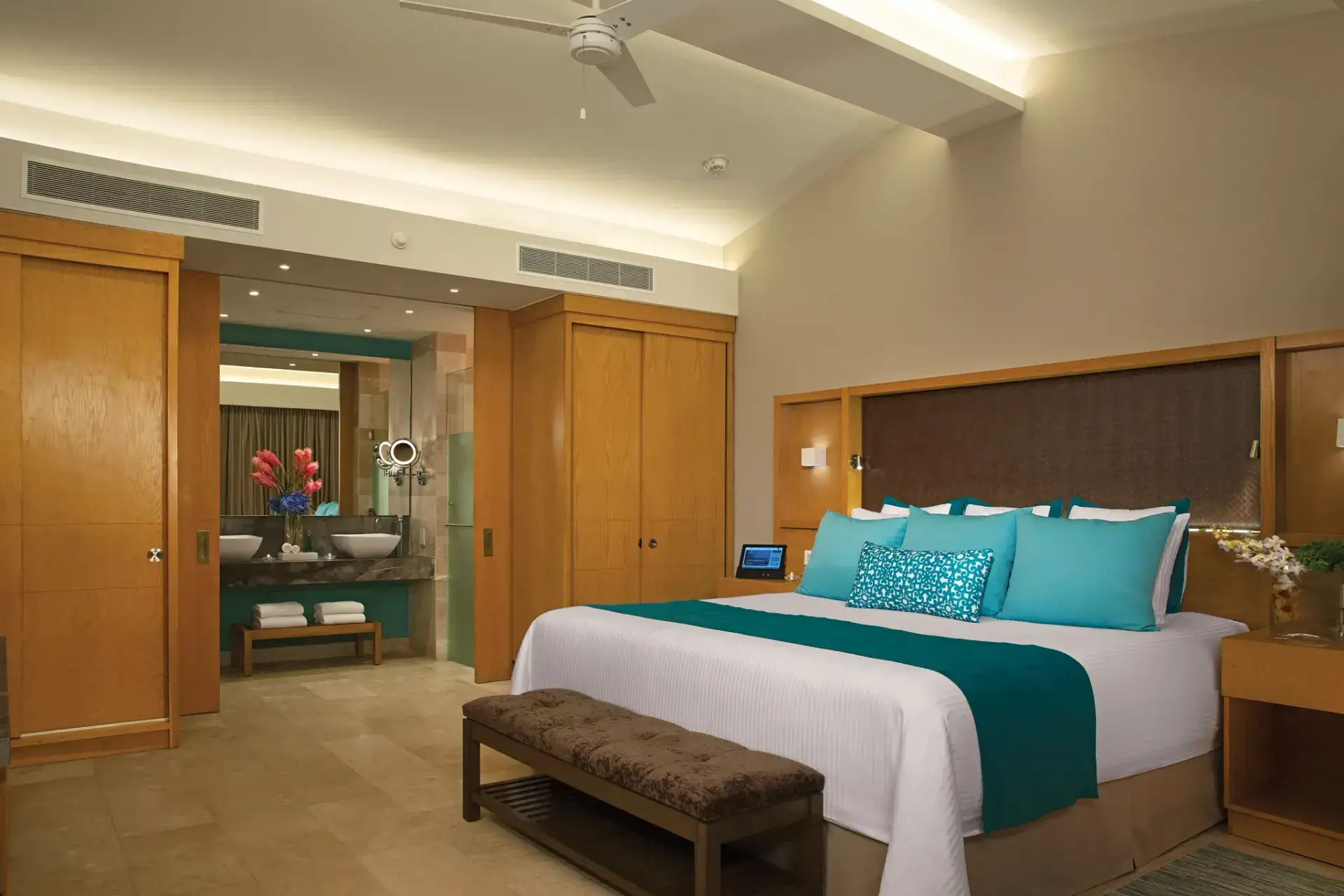 Preferred Club Two-Bedroom Villa – Lazy River View