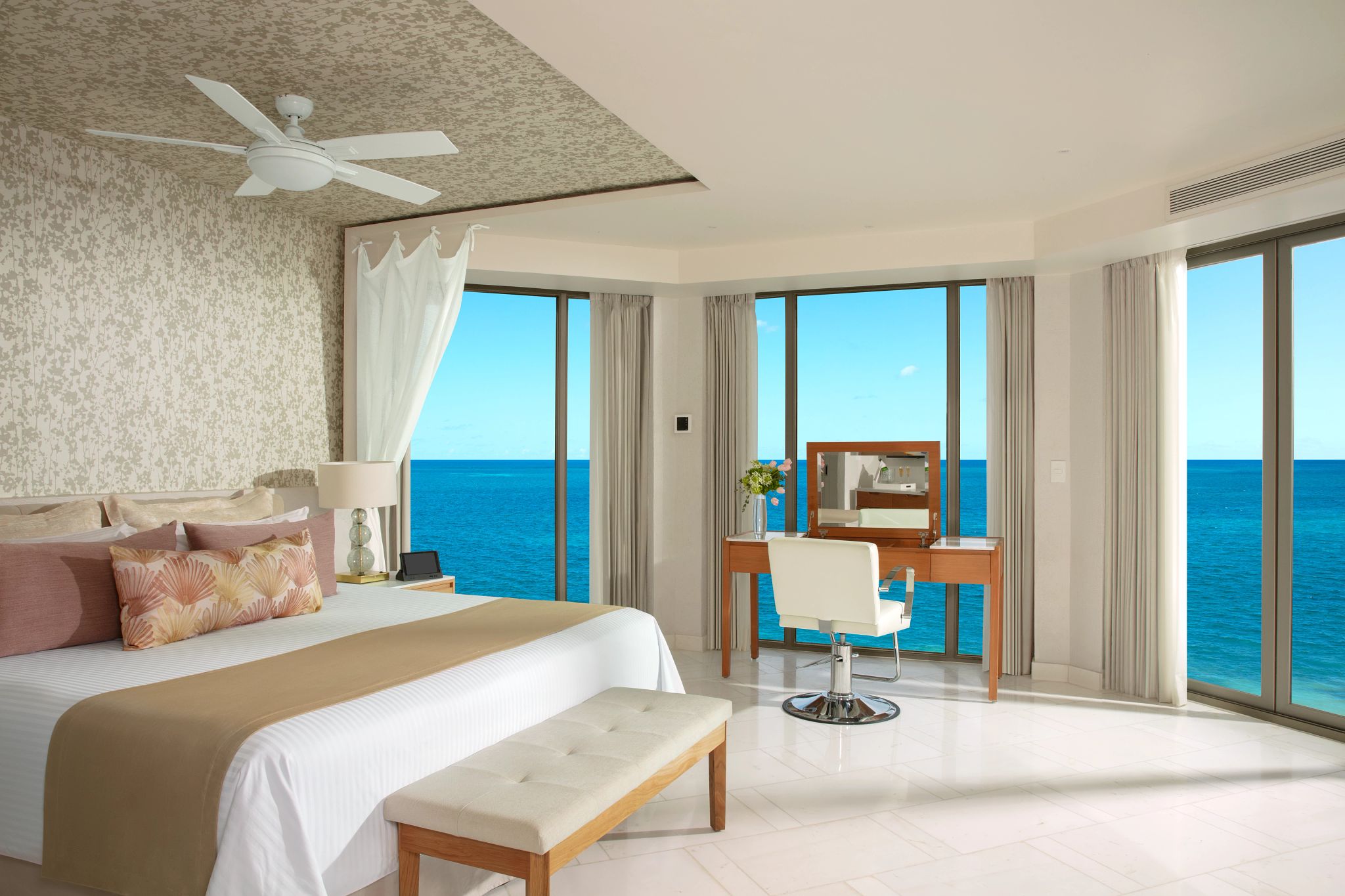 Preferred Club Ocean Front Bridal Suite