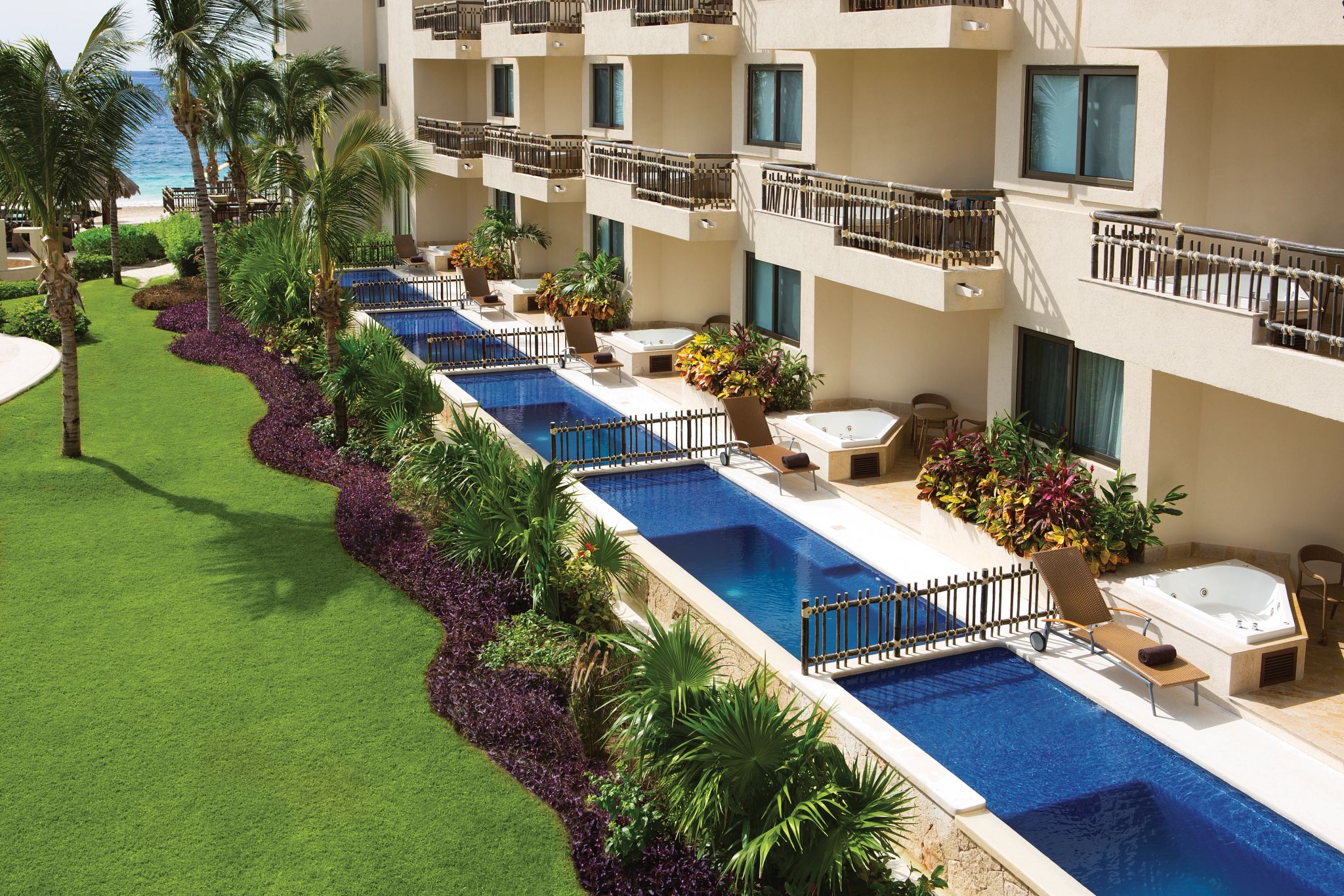 Preferred Club Plunge Pool