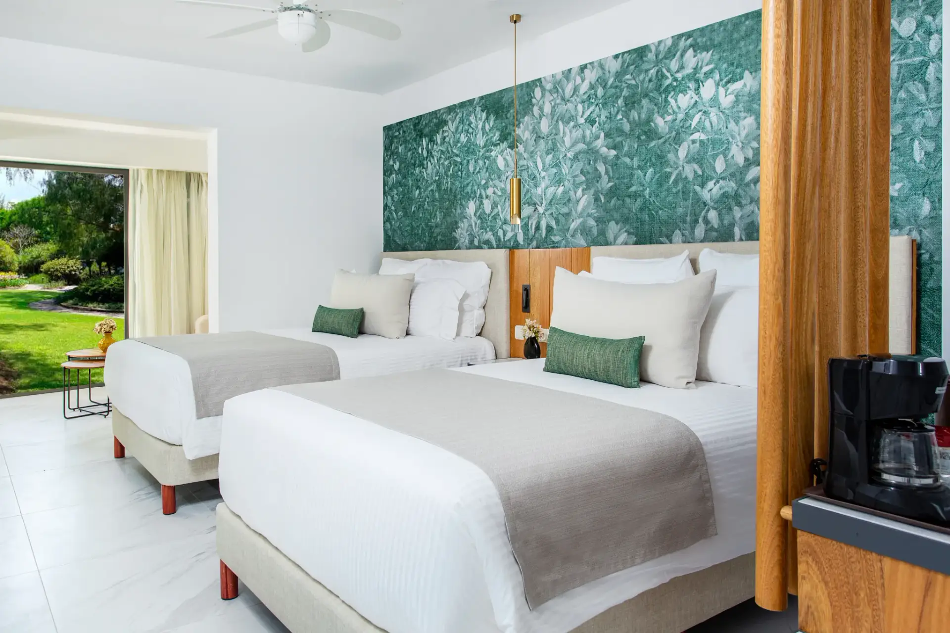 Junior Suite Family Room