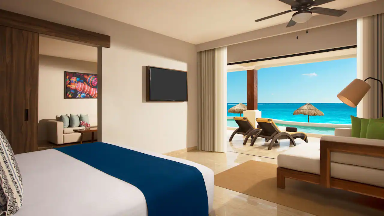 Preferred Club Master Suite Beach Front Swim Out King at Dreams Sapphire Resort & Spa