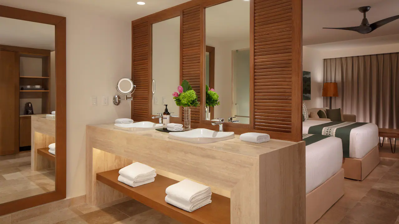 Preferred Club Indigo Junior Suite Ocean Front Double at Dreams Sapphire Resort & Spa