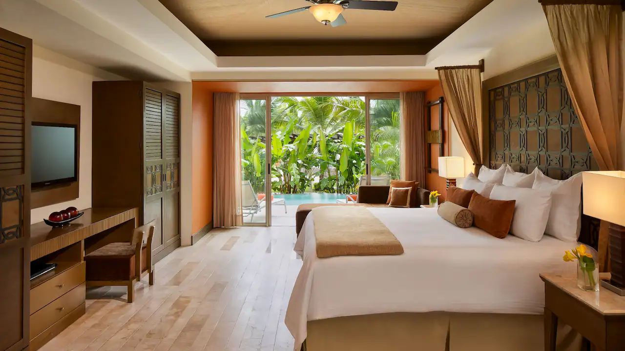 Junior Suite Swim Out Double or King